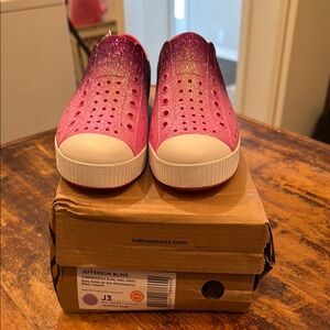 Native Shoes Jefferson Bling Pink Glitter Sneakers🌸🌸